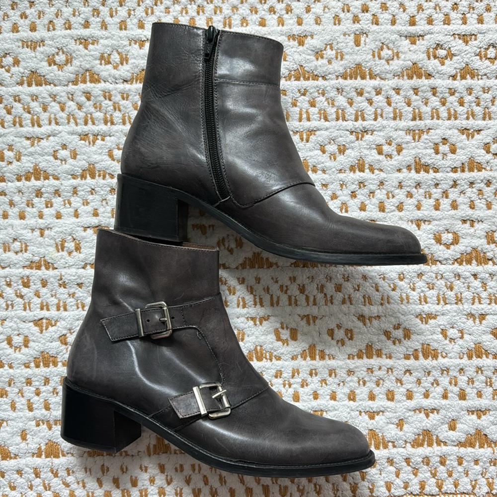Stylish Gray Ankle Boots with Buckle Detail